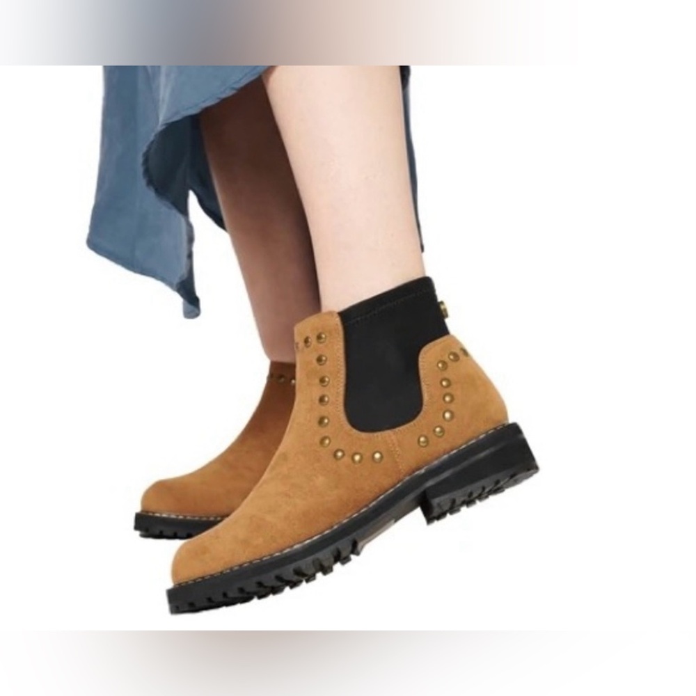 •NIB•Seven7 Romanoff Waterproof Ankle Boot-OAK